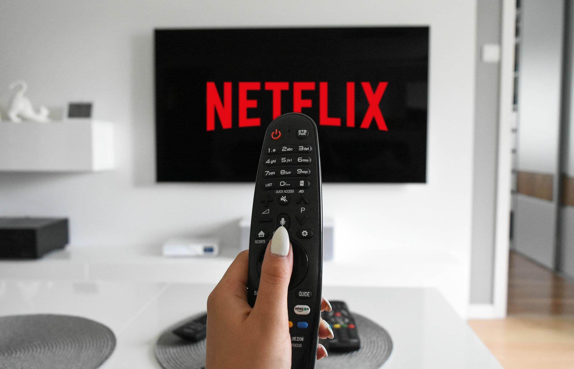 NFLX34 – Lucro da Netflix surpreende mercado - imagem destacada