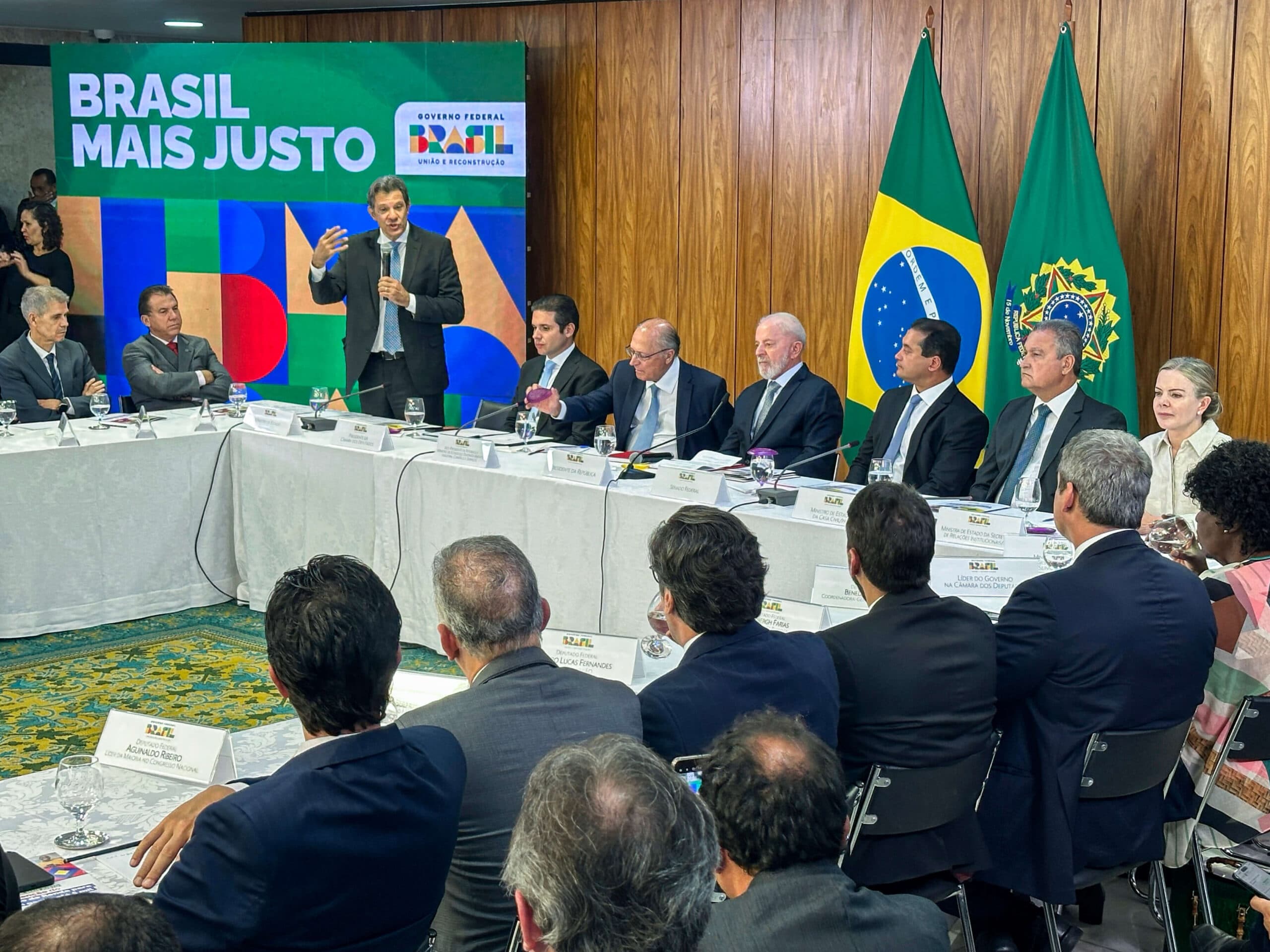 Tabela do Imposto de Renda com a isenção de até R$ 5 mil – veja - imagem destacada