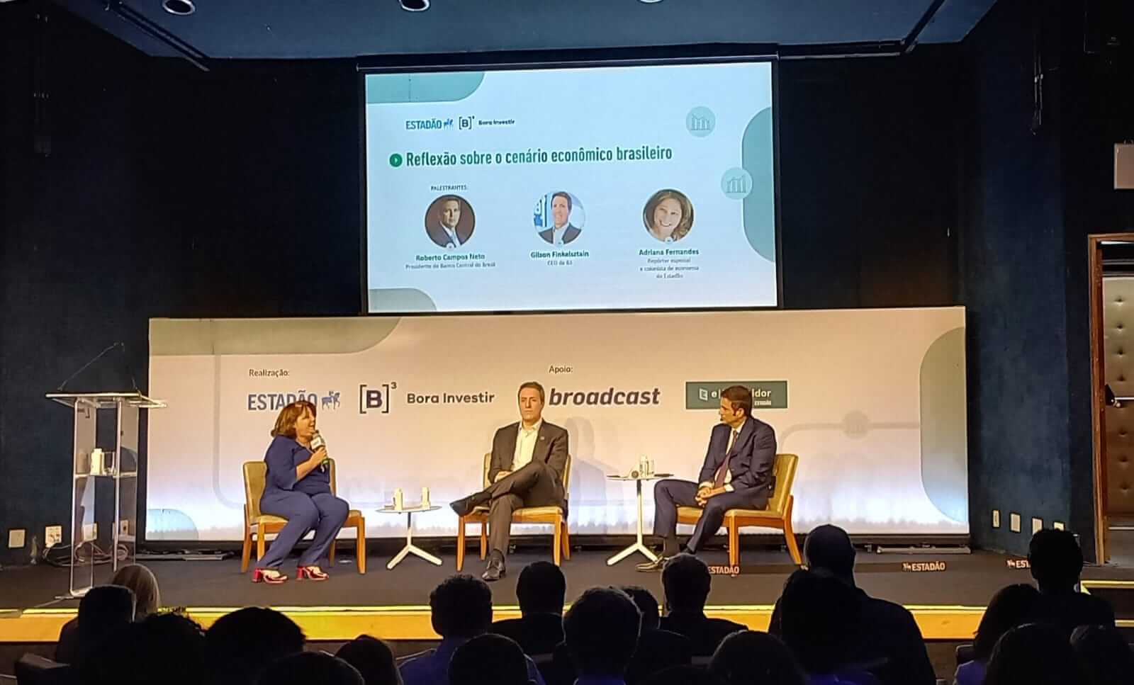 Bancos centrais ainda estão subindo juros, diz Roberto Campos Neto - imagem destacada