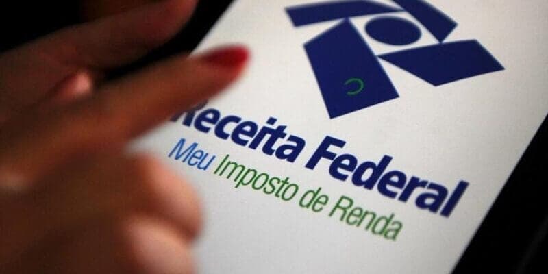 Como retificar declaração de Imposto de Renda? Descubra aqui! - imagem destacada